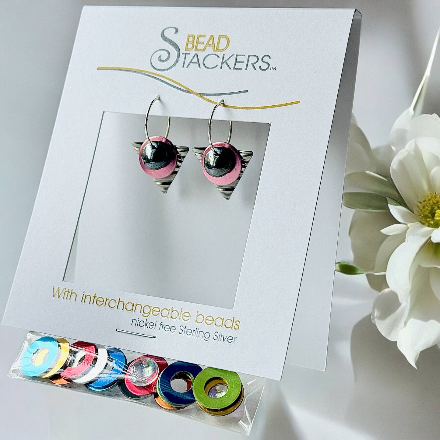 TR36 -Dangle earrings come with 9 interchangeable colours.