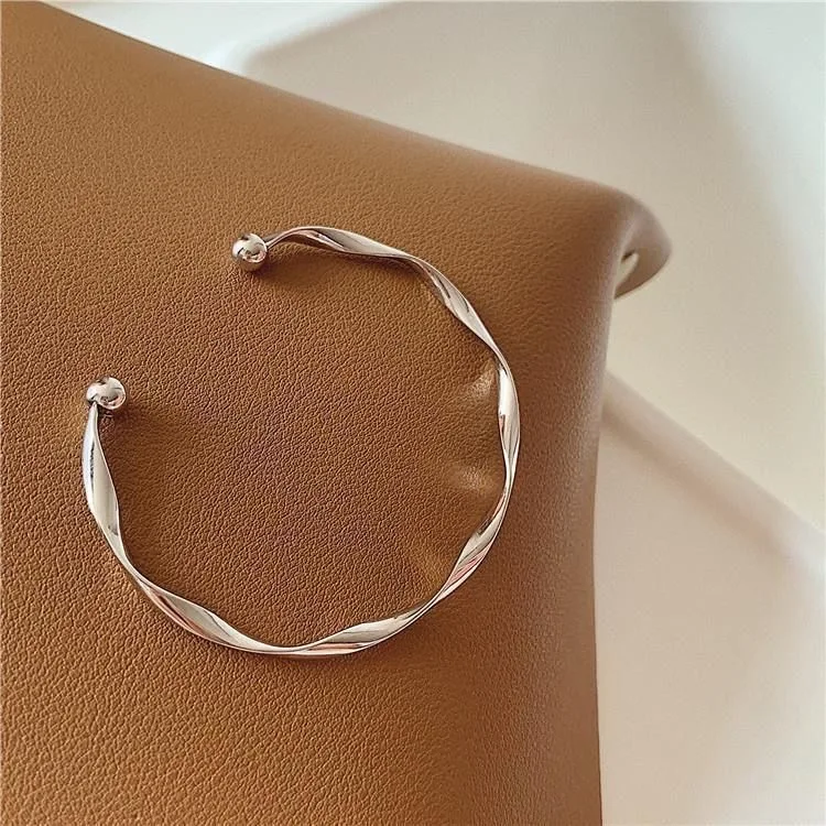 Wave Bangle AL25033
