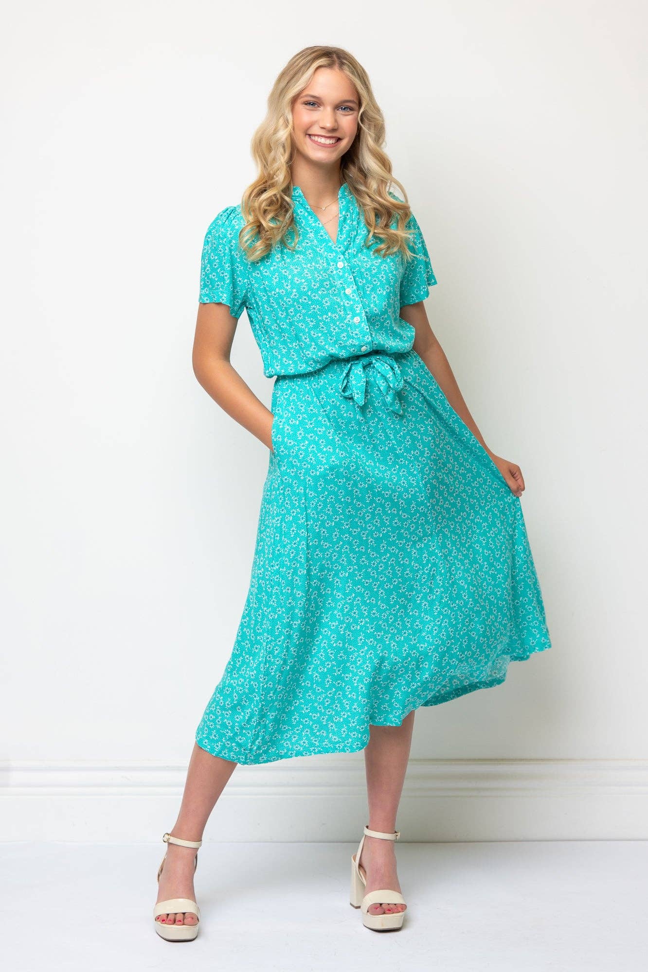 Zelie Short Sleeve Floral Midi Length Shirtdress