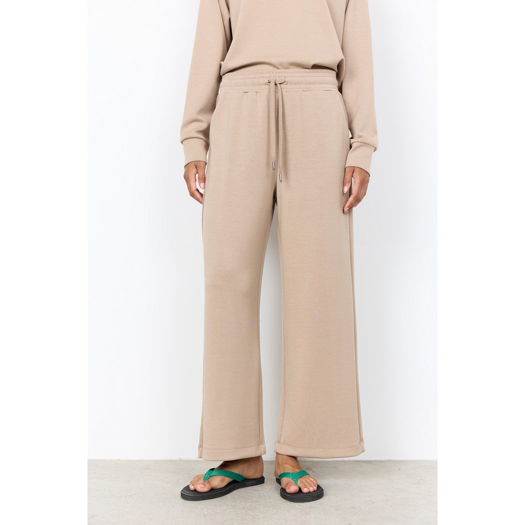 Banu 33 Crop 25328 - Camel