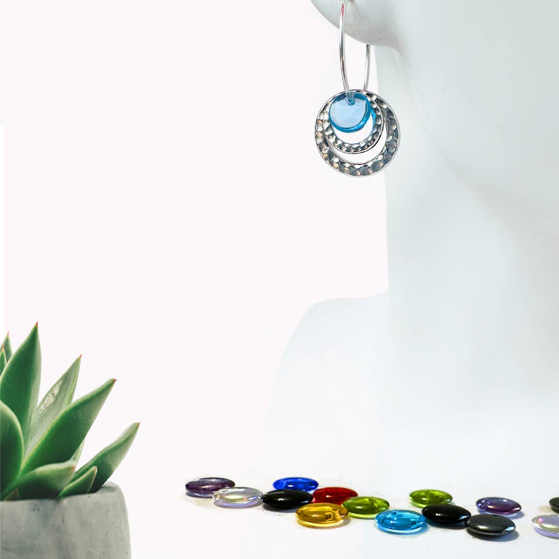 0025  Earrings with 9 interchangeable colours.