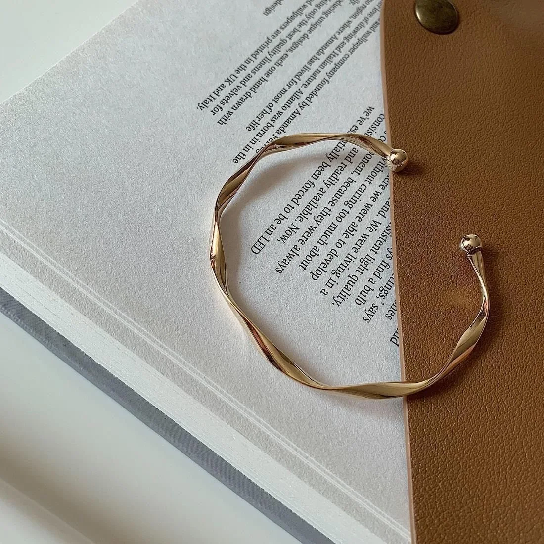 Wave Bangle AL25033