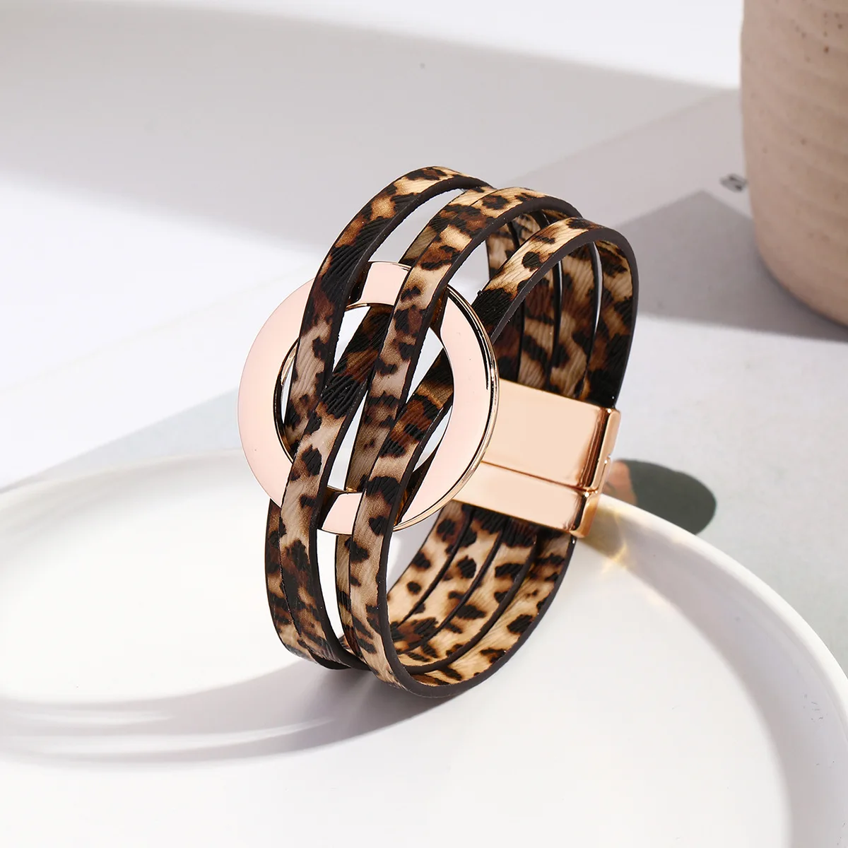 Leather Circle Cuff AL2503C