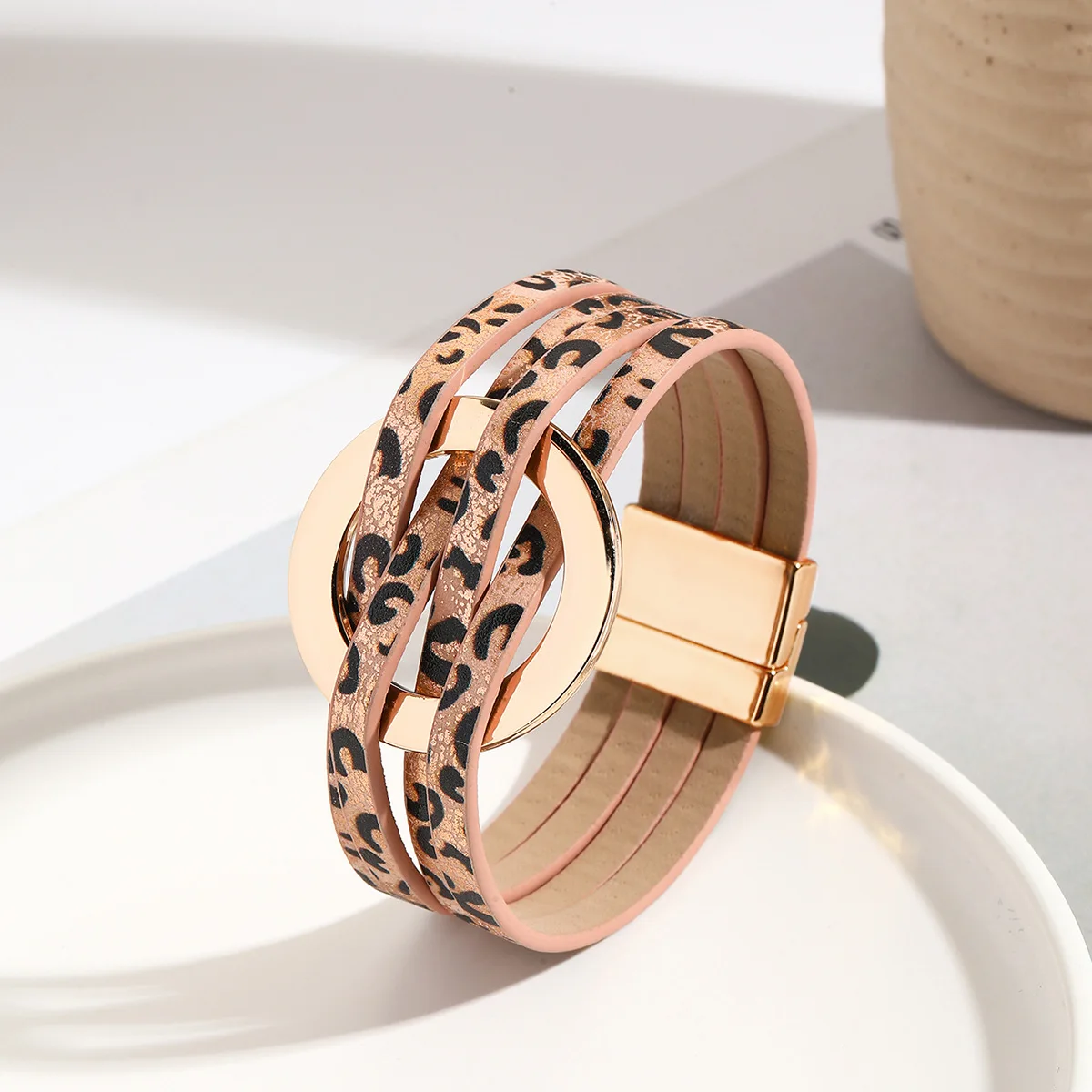 Leather Circle Cuff AL2503C