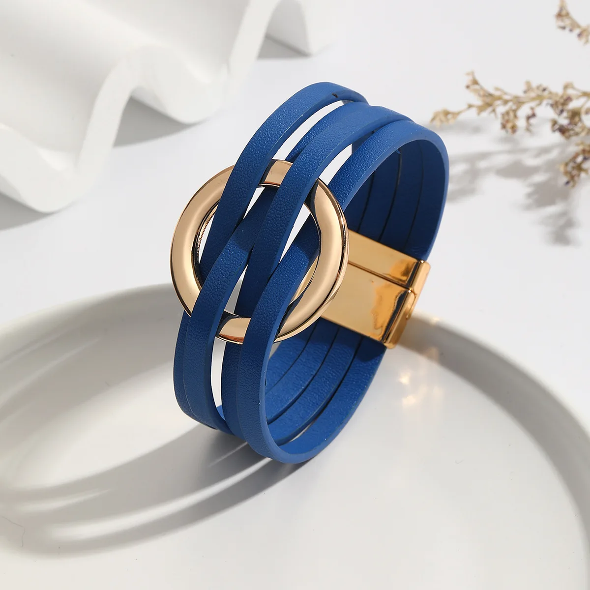 Leather Circle Cuff AL2503C