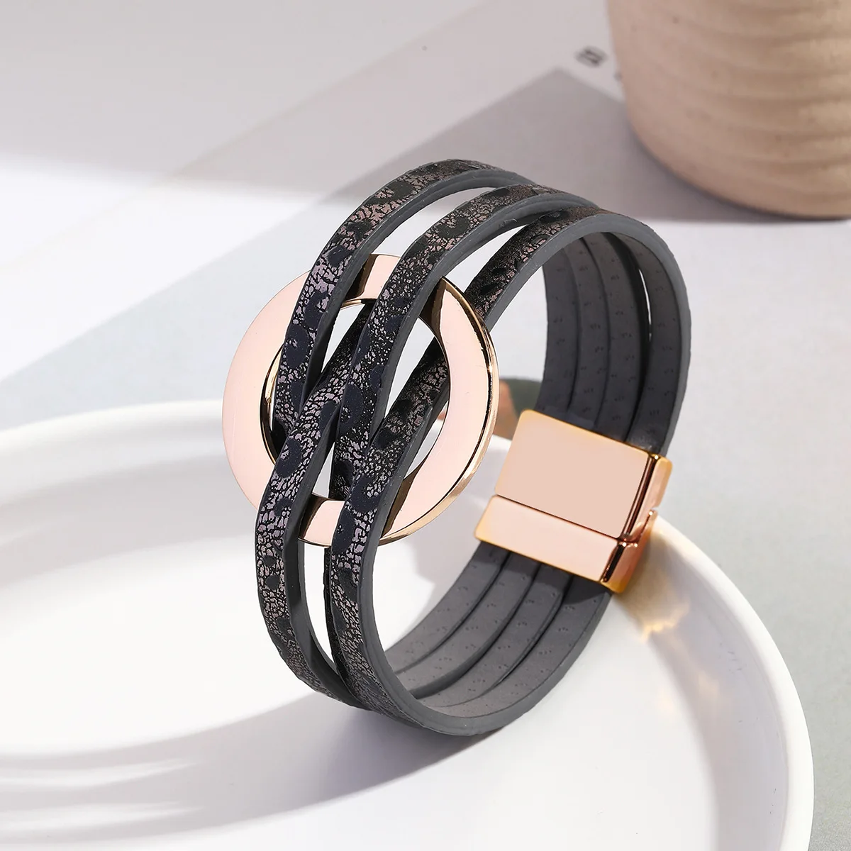 Leather Circle Cuff AL2503C