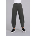 Load image into Gallery viewer, Bamboo Fleece Narrow Lantern Pant BF4704
