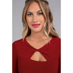 Load image into Gallery viewer, Twist Top, 3/4 Sleeve 22290-2
