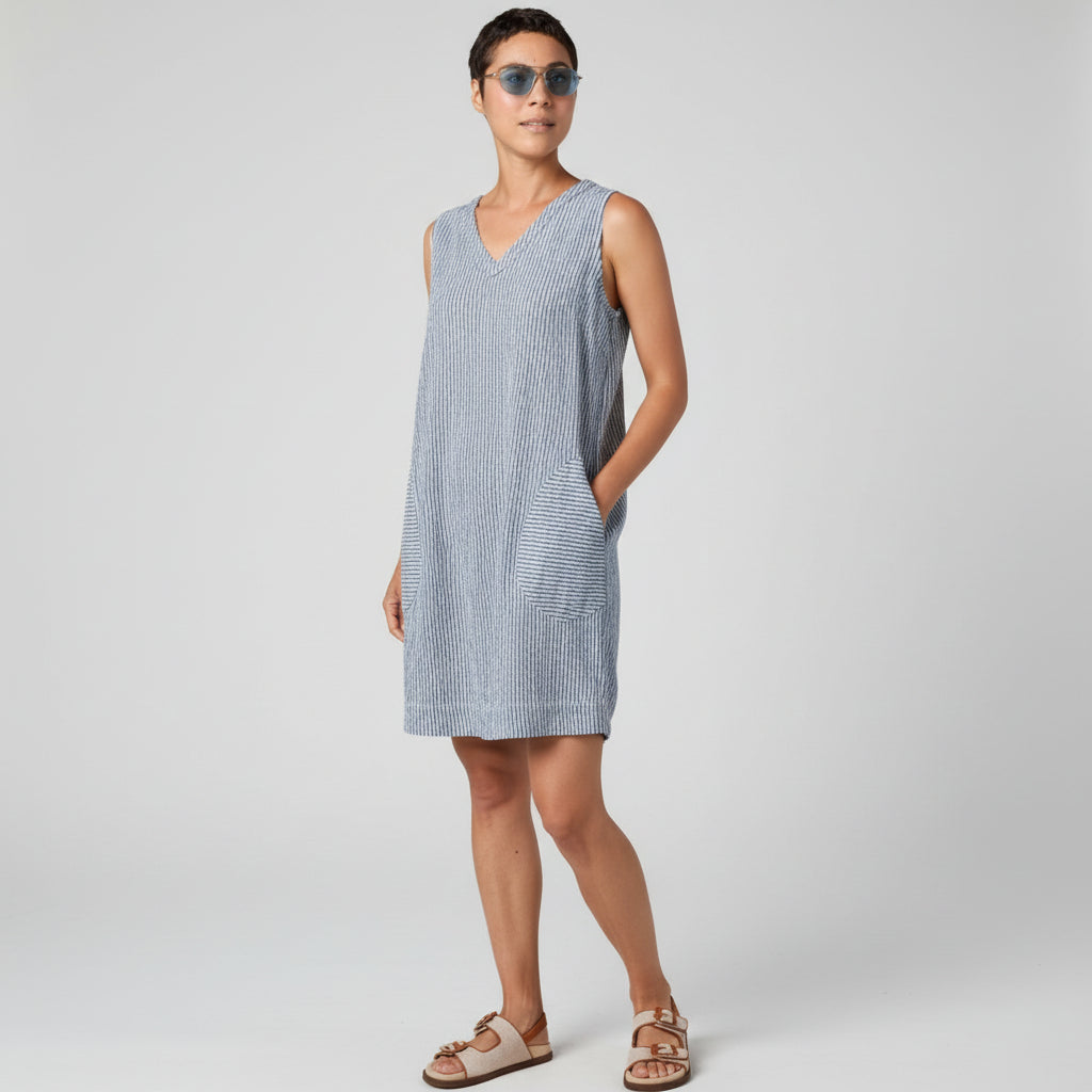 V-Neck Shift Dress 0640672