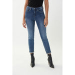 Load image into Gallery viewer, Straight Leg Jeans 213942

