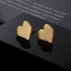 Dainty Heart Stud Earrings Jewelry 231136 BTJE