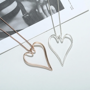 Twisted Heart Necklace Jewelry 231048 BTJE