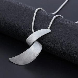 Blade Necklace Jewelry 231524 BTJE